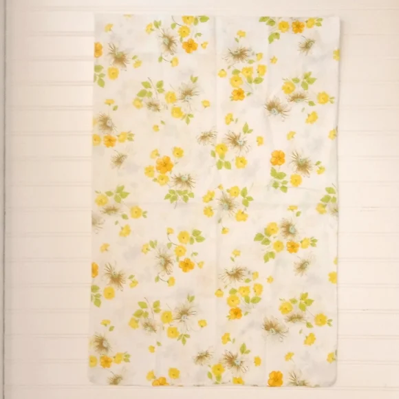 Retro Mod Flower Power Pillowcases - Picture 2 of 6